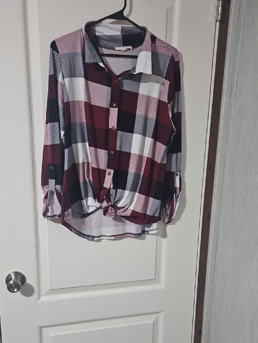 Women's Burgundy Plaid Tie-Front Button-Up Top